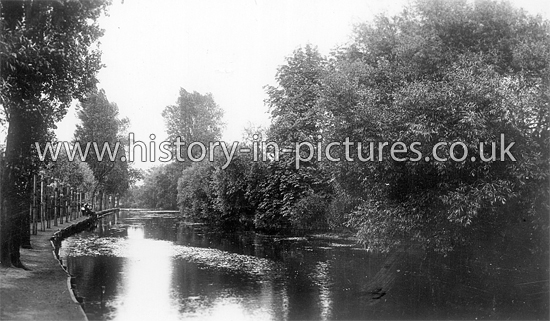 The River Colne, Colchester, Essex. c.1913